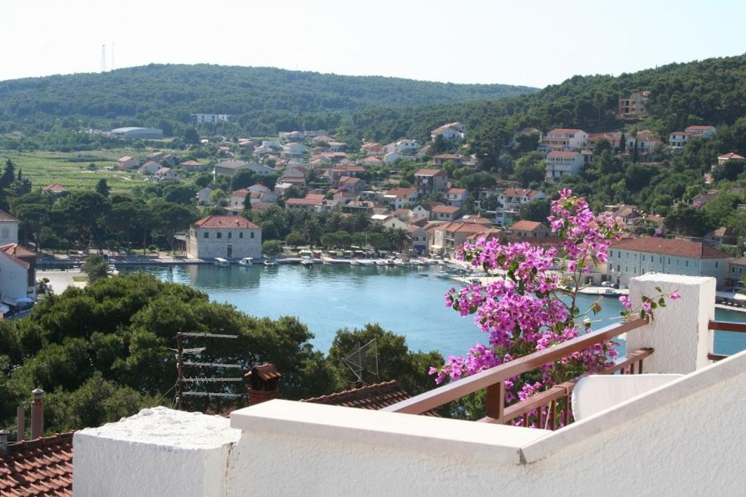 Apartmani Mladina Jelsa  Exterior foto