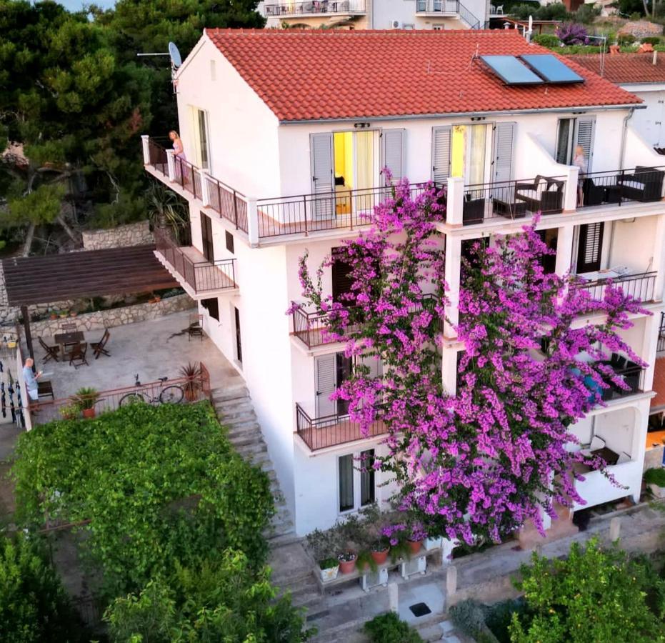 Apartmani Mladina Jelsa  Exterior foto